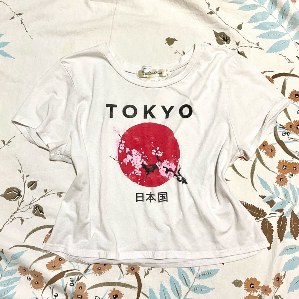 *3 for $15* Large youth in revolt Tokyo tee 🌸